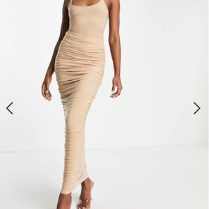 NWT BODYCON RUCHED SKIRT (SIZE 8)